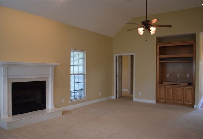 Building Photo - 203 Lancaster Ln