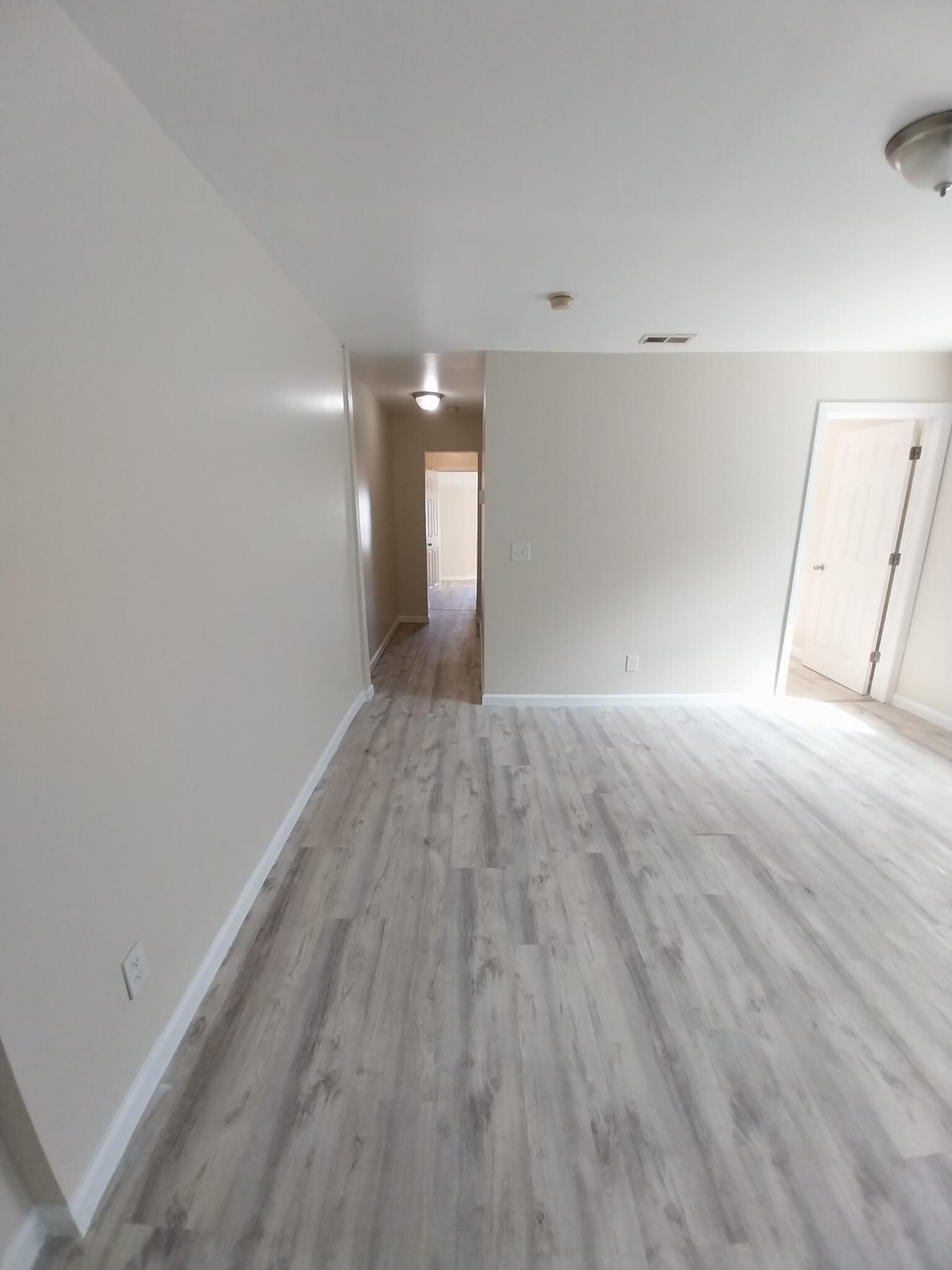 Building Photo - 244 E Hanover St