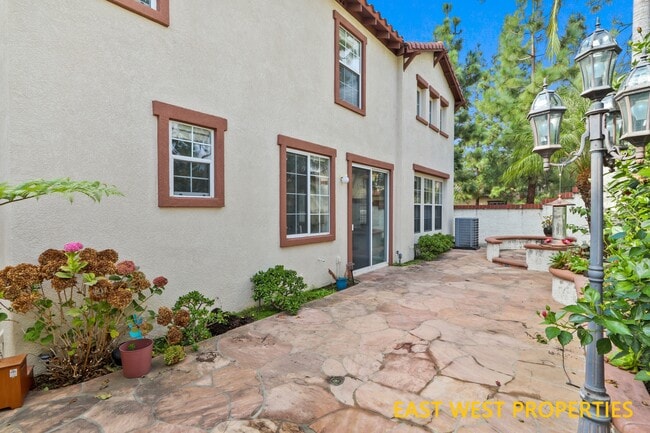 Building Photo - 2945 Schwendeman Ave