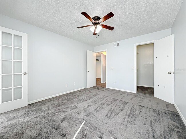 Building Photo - 4540 Commander Dr