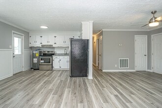 Building Photo - MANCHESTER FOREST