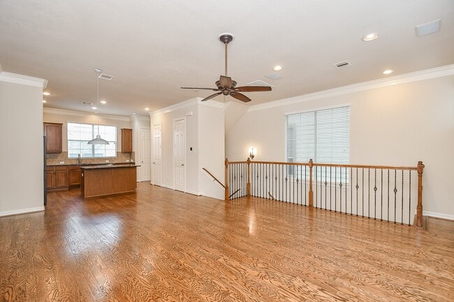 Building Photo - 3126 Clearview Cir