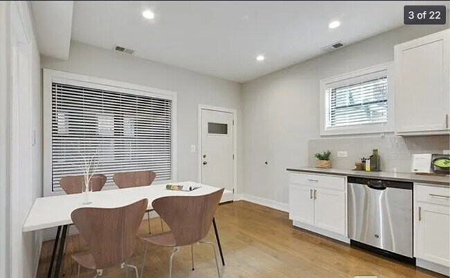 Building Photo - 3350 N Kenmore Ave