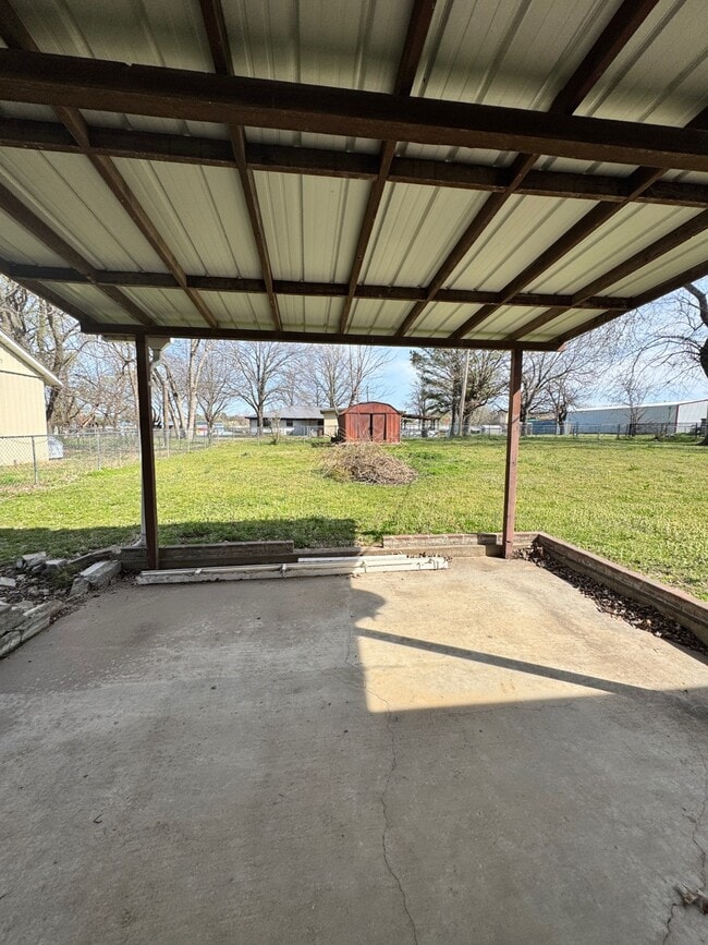 Building Photo - 607 Lehigh Ave