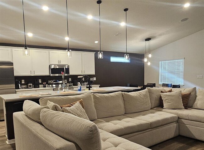 Building Photo - 2832 San Marco Wy