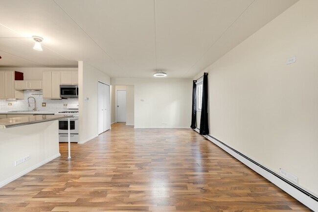 Building Photo - 5325 Waterbury Ct