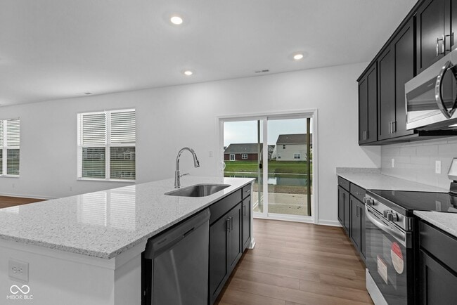 Building Photo - 3449 Briarwick Dr