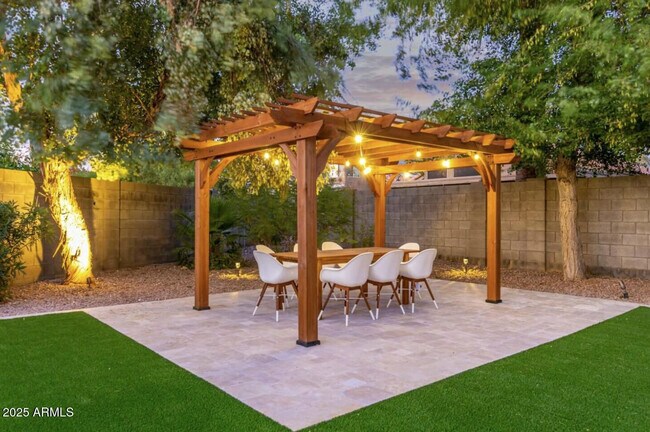 Building Photo - 15849 N 49th Pl