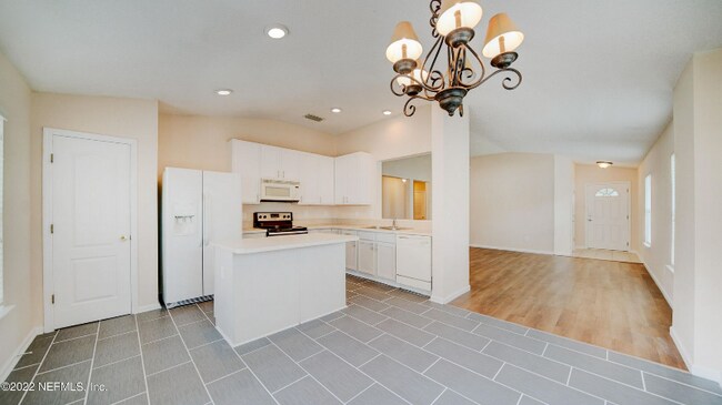 Building Photo - 346 Van Gogh Cir