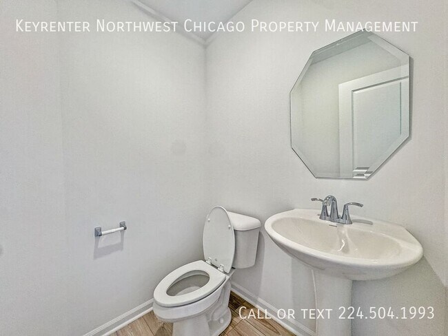 Building Photo - 12313 Tinsley St