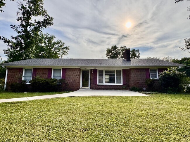 Primary Photo - 3BR 1.5BA Brick Ranch in Lexington