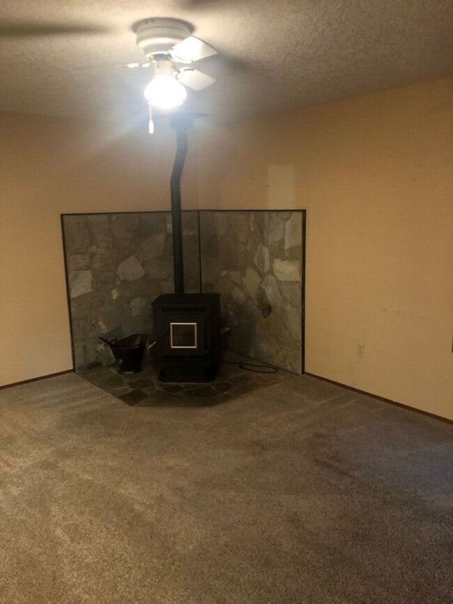 Building Photo - RC05