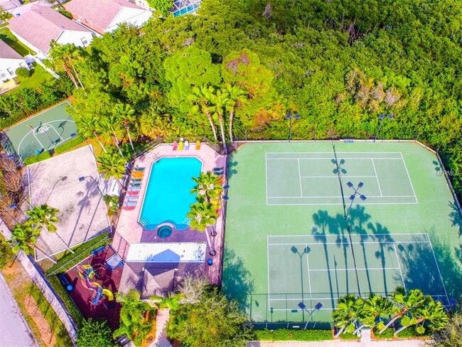 Building Photo - 569 Vallance Way NE