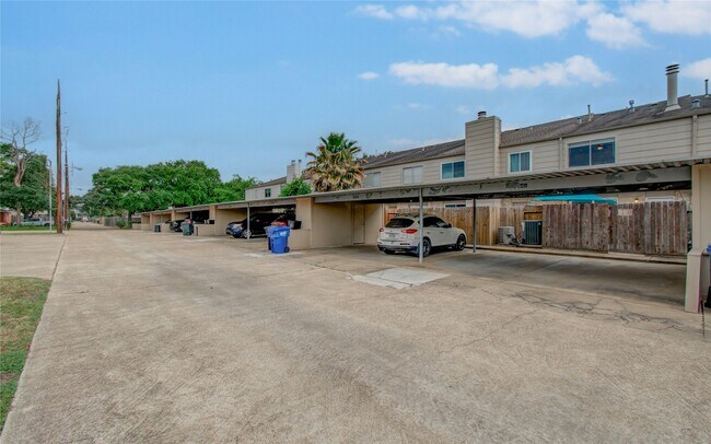 Building Photo - 15309 Kingfield Dr