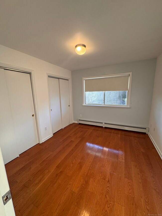 Building Photo - 333 Vincelette St