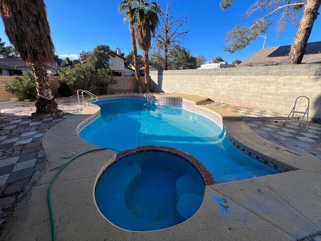 Building Photo - 4BD/3BA HOME IN SPRING VALLEY W/ SOLAR, POOL & SPA!