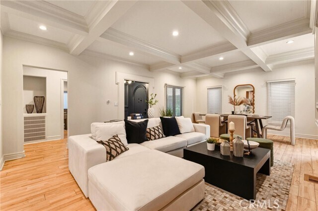 Building Photo - 5558 Edgewood Pl