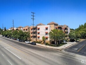 Building Photo - 9610 Zelzah Ave