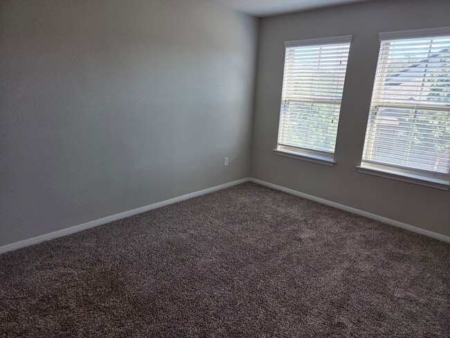 Building Photo - 2304 S Lakeline Blvd