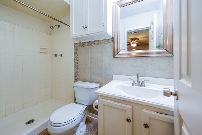 Building Photo - Stunning 3 Bedroom Home in Millbrook, AL!