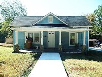 Building Photo - 709 W Main St