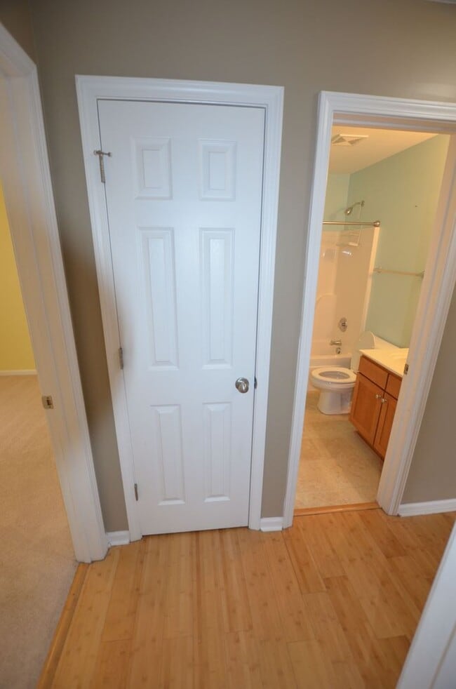 Building Photo - Kinderton 2 Bed/2 Bath Apartment