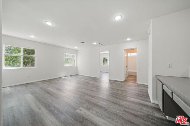 Building Photo - 3702 Las Palmas Ave