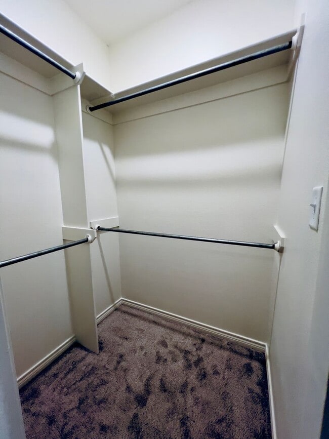 Building Photo - 9804 Avenue U