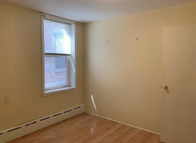 Building Photo - 72 Frankfort St