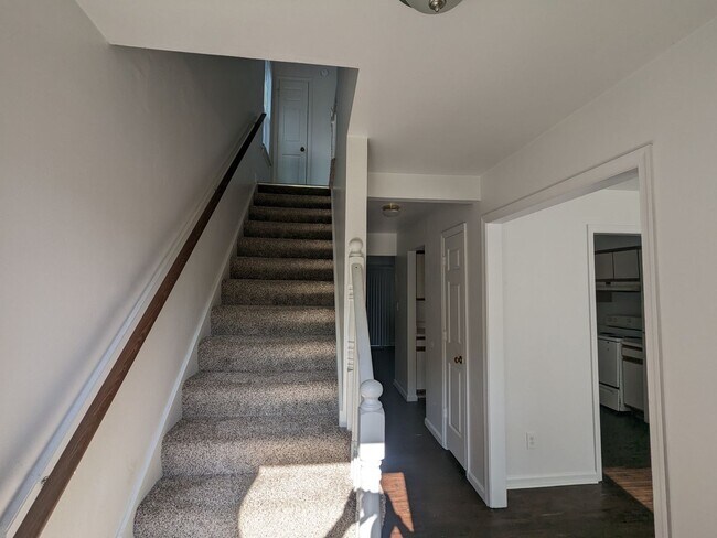 Building Photo - 1214-1214 Transylvania Ave