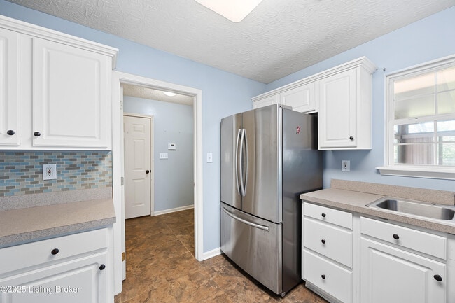 Building Photo - 6606 Timberbend Dr