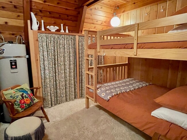 Building Photo - 2780 SW Breakers Dr