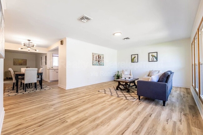 Building Photo - 111 Nashua St