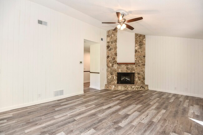 Building Photo - 40 River Ridge Trail