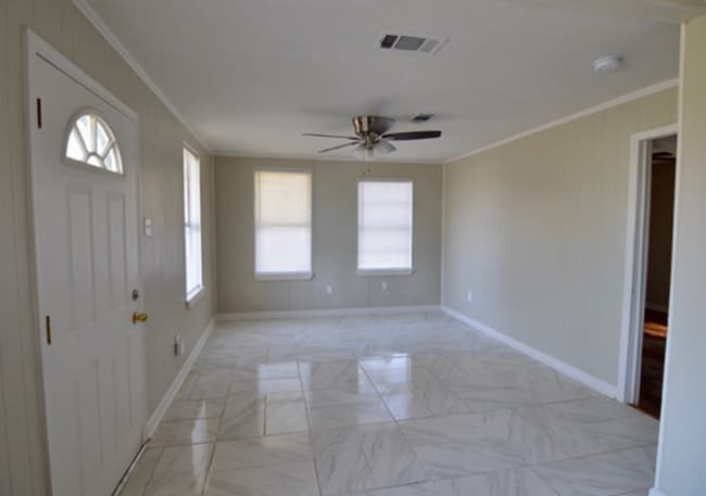 Building Photo - 4378 Dawson Dr