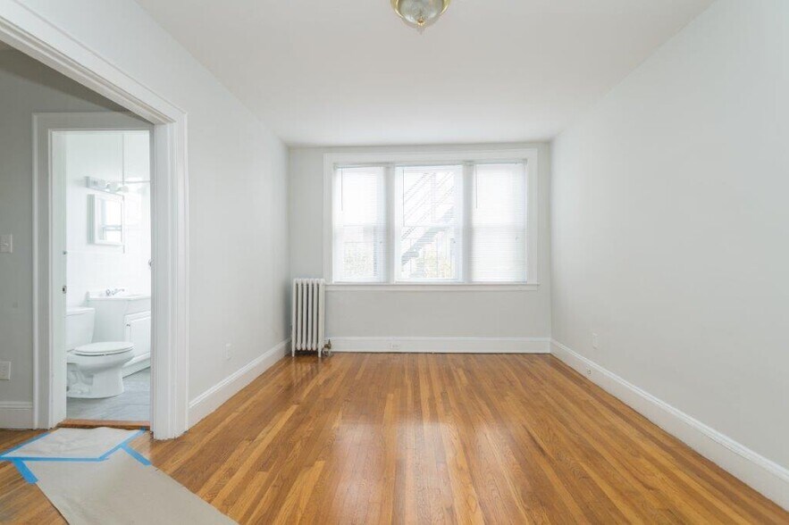 Building Photo - 130 Highland Ave