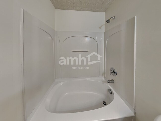 Building Photo - 3852 Winding Twig Dr