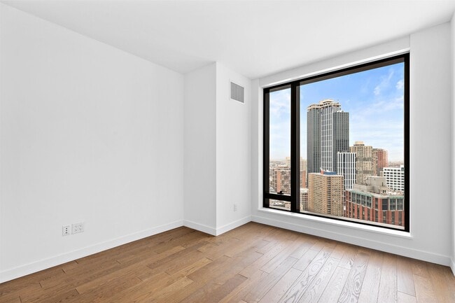 Building Photo - 99 Hudson St