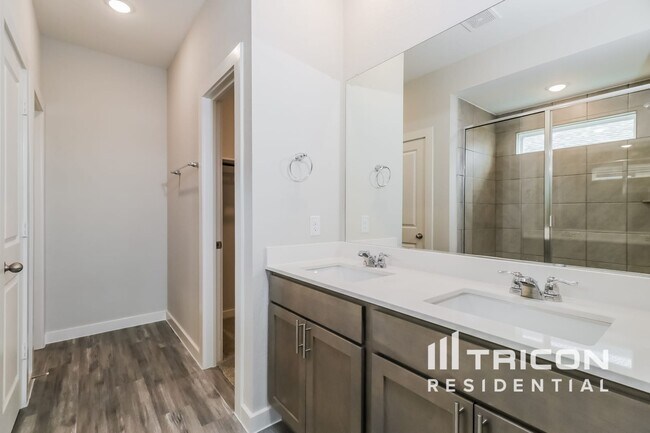 Building Photo - 1705 Mexican Heather Drive Leander TX