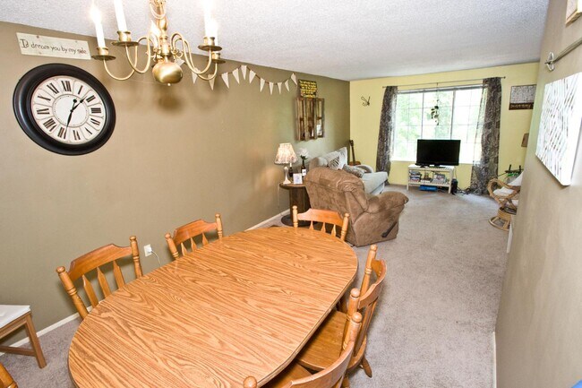 Building Photo - 1635 Van Dyke Dr