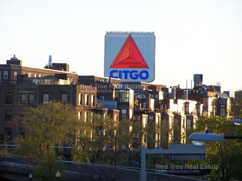 Building Photo - 1163 Boylston St
