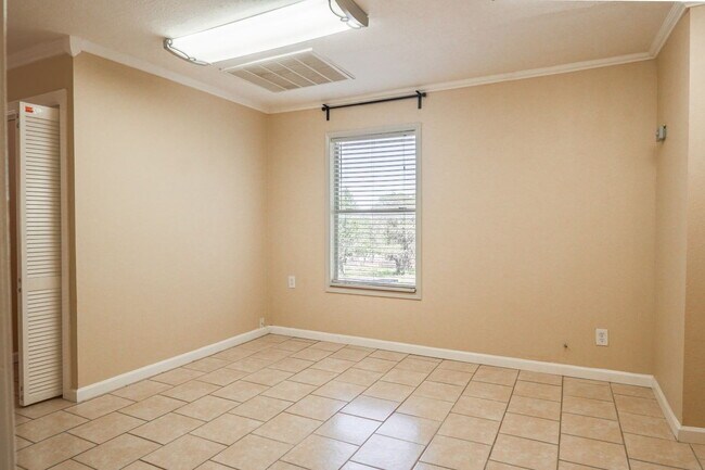 Building Photo - 24306 Romin Dr
