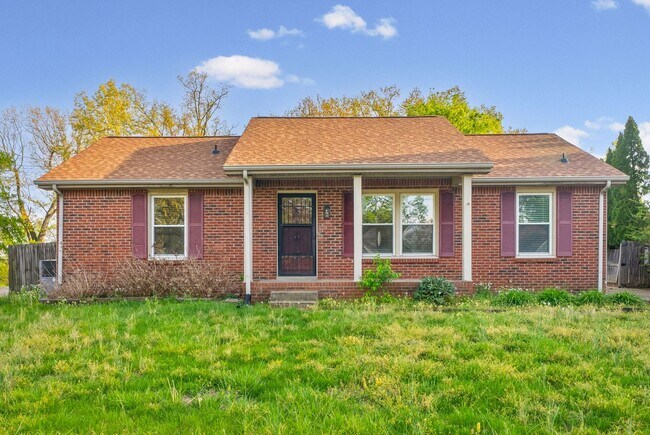 Building Photo - 3 Bedroom 1 1/2 Bath Renovated Home For Rent!