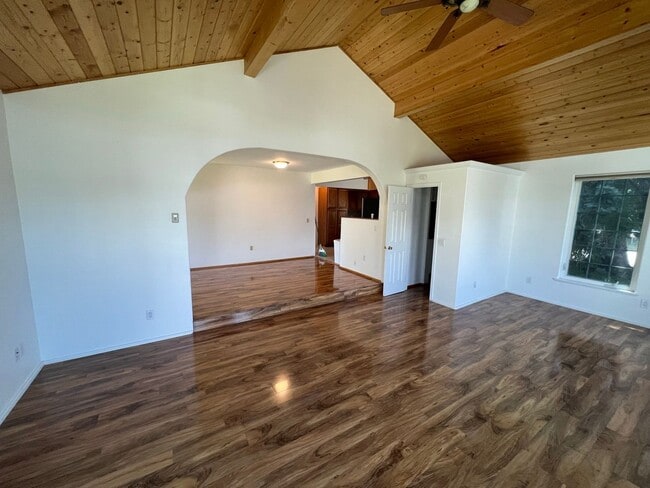 Building Photo - 1827 E 12th Ave