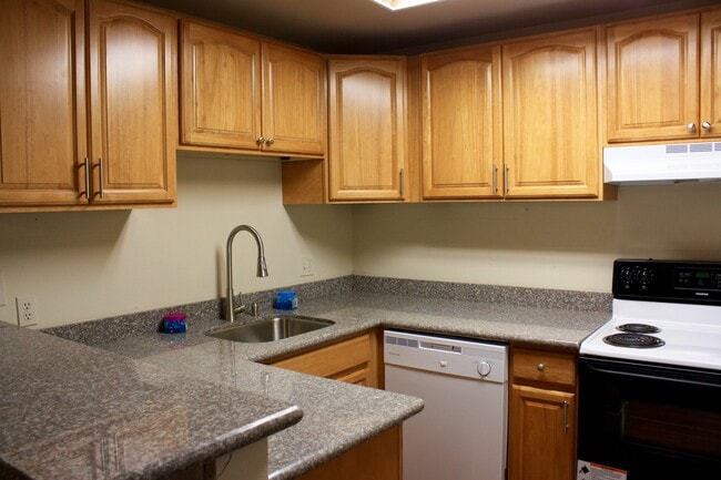 Building Photo - 7725 Timber Hill Dr