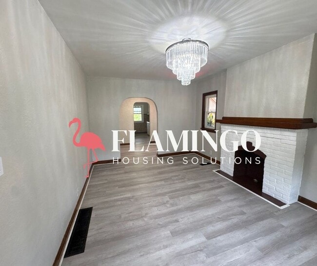 Building Photo - Comfortable 2-Bedroom Home with Central Air in Dayton’s Gem City