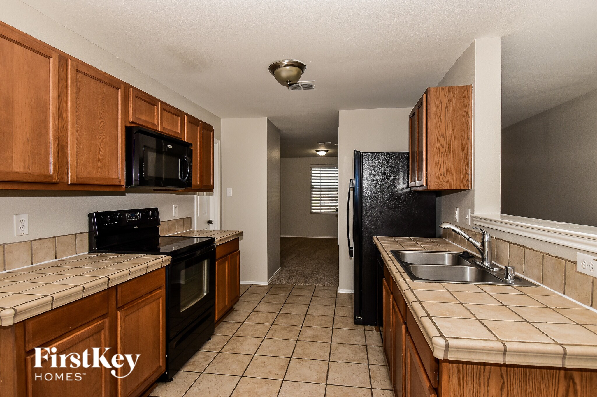 Building Photo - 609 Rosemary Dr