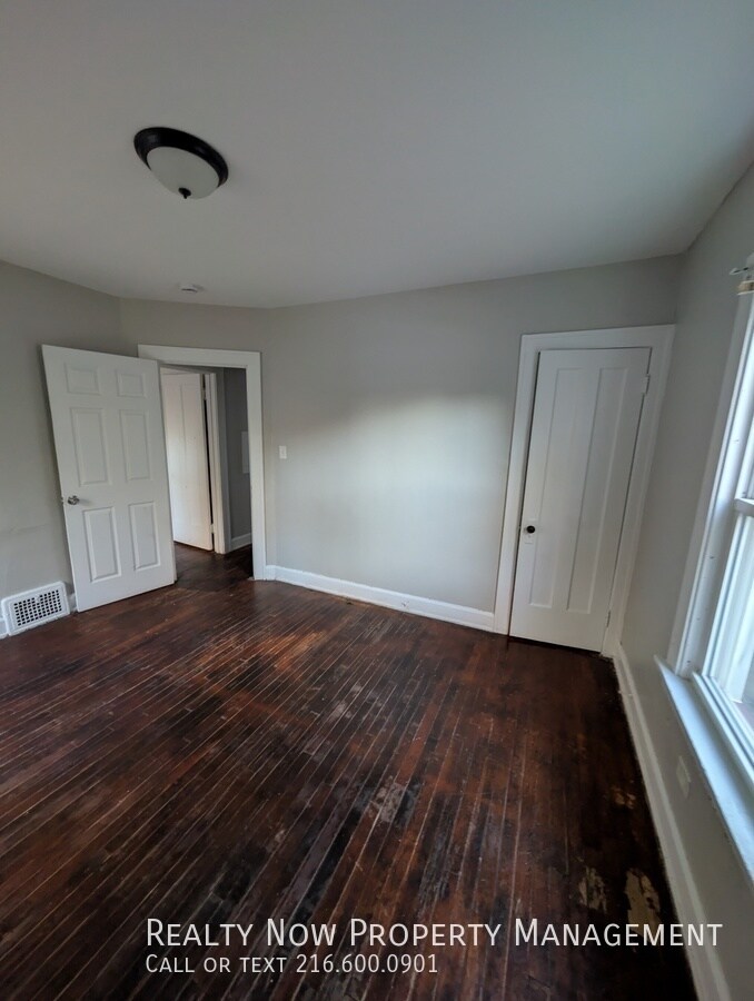 Building Photo - 3425 Altamont Rd