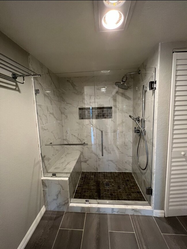 Building Photo - 2 Bedroom Condo in Rancho Bernardo with Golf Course Views