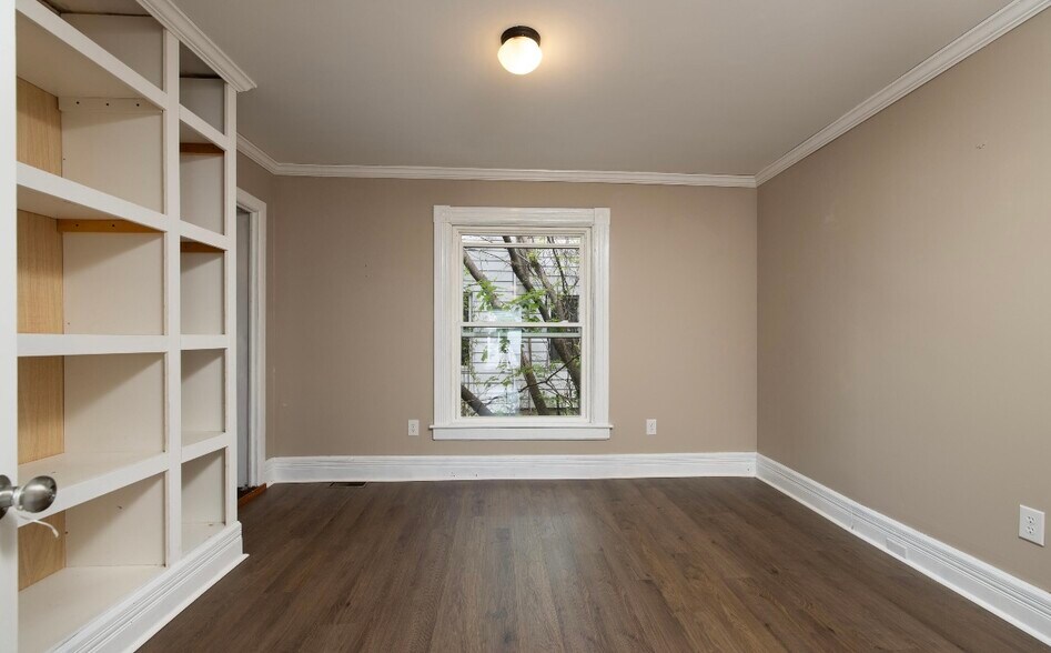 Bedroom 2 - 185 Bay St